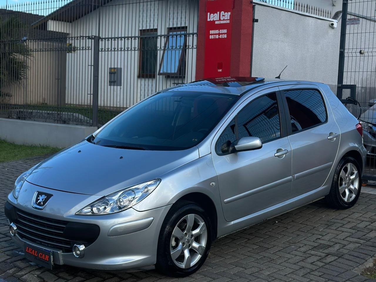 PEUGEOT 307