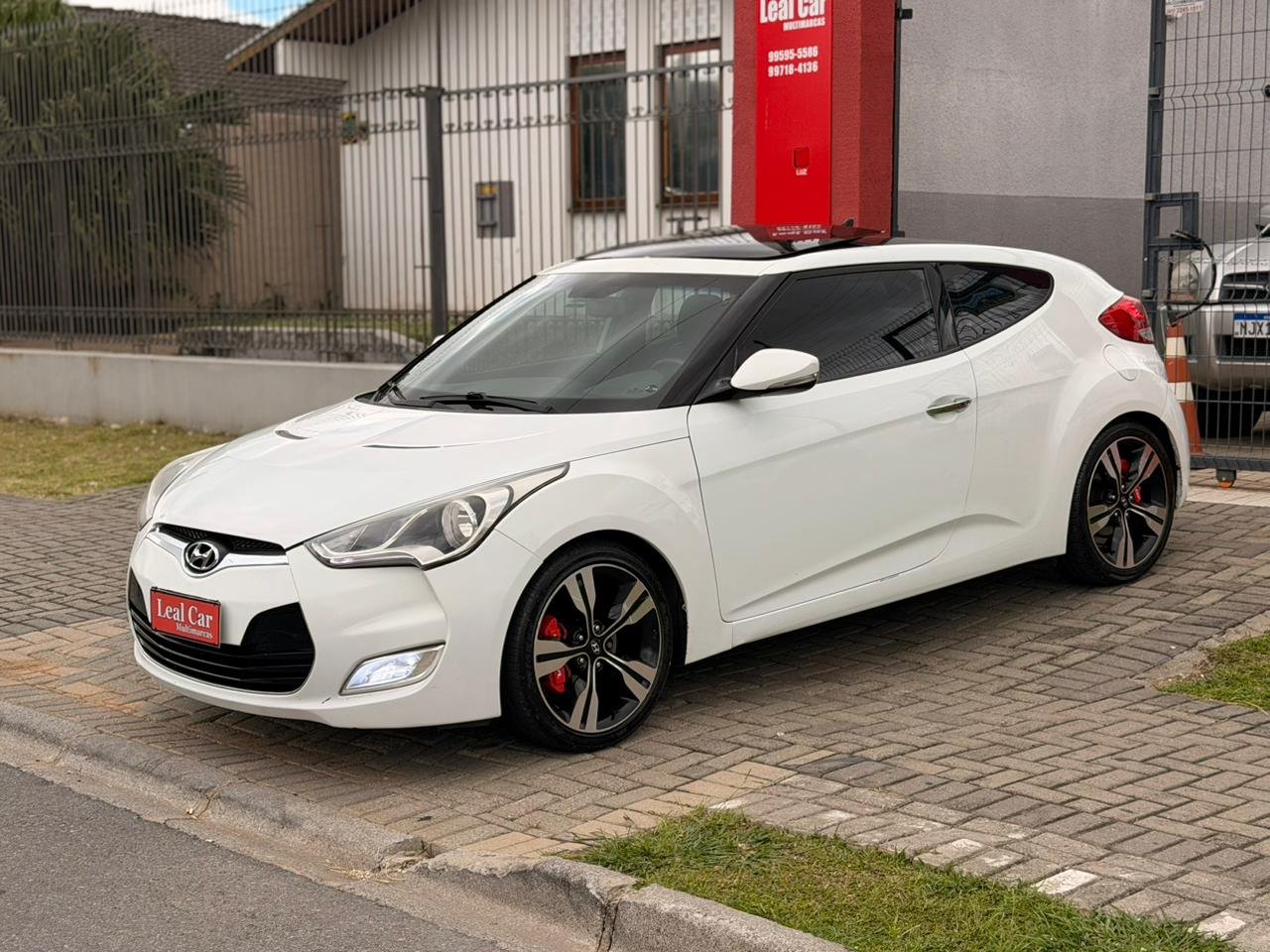 VELOSTER - 1